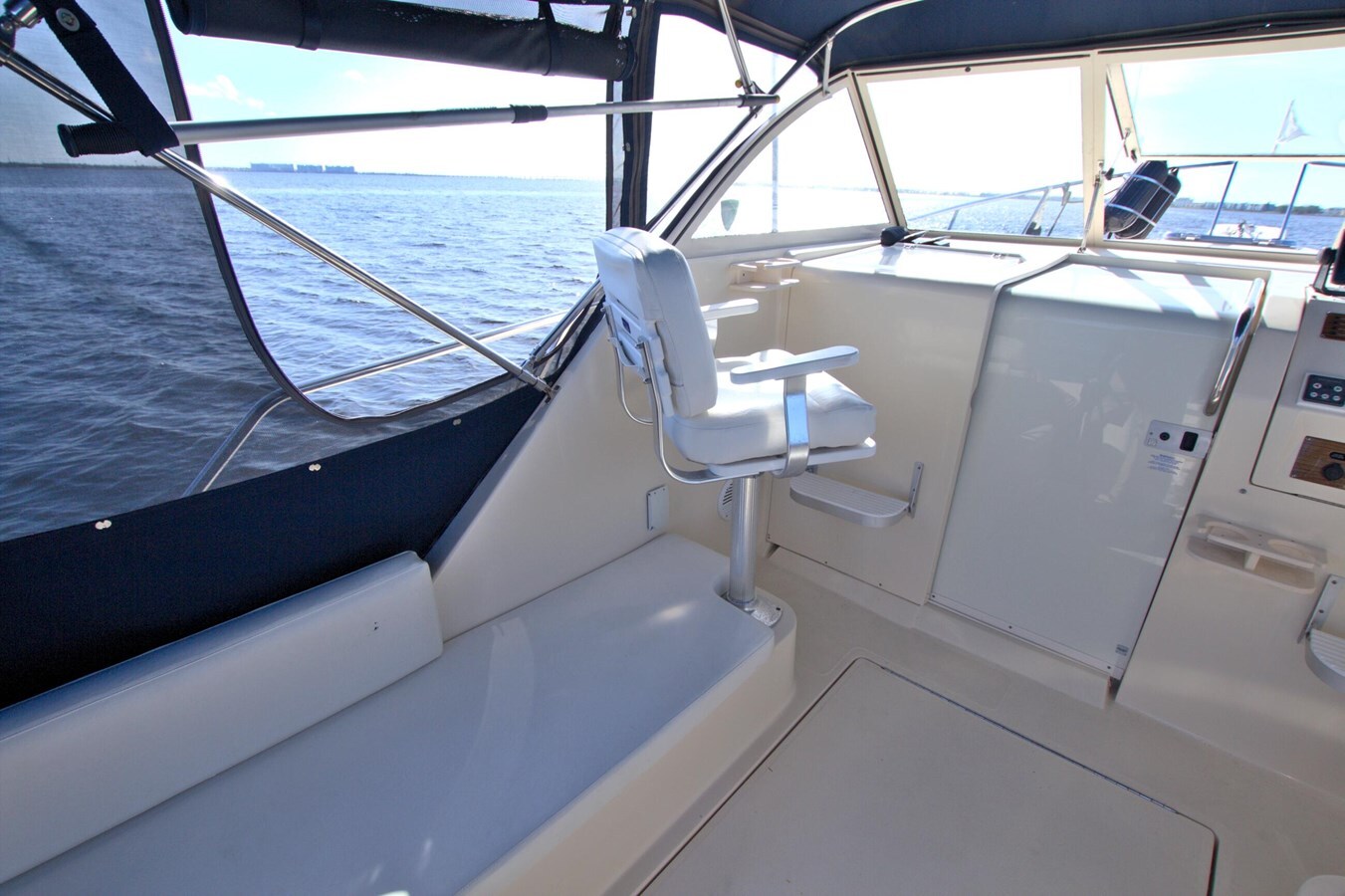 2003-mainship-30-1c2006
