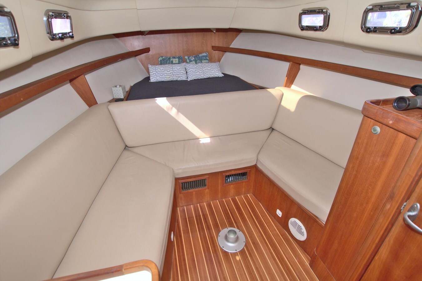 2003-mainship-30-1c2006