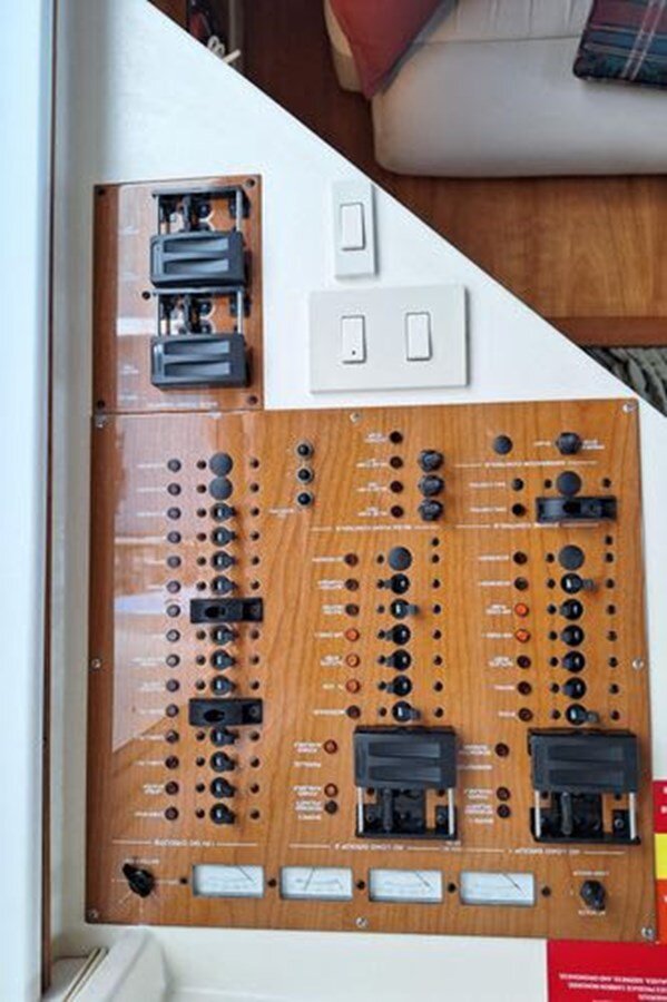 2003-mainship-39-9-b6ffb6