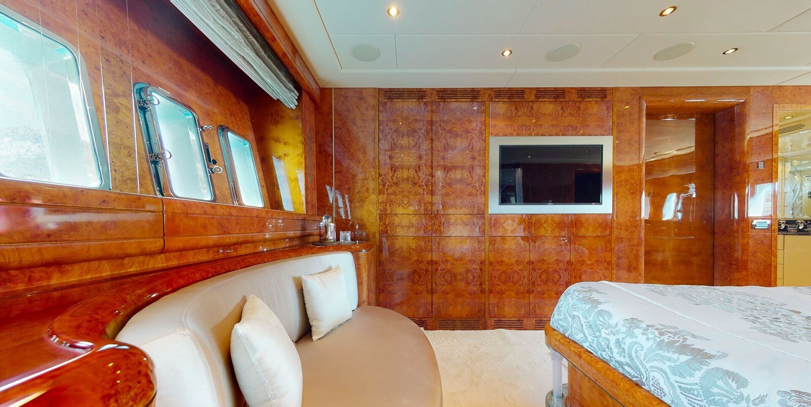 2003-mangusta-109-11-2e828e