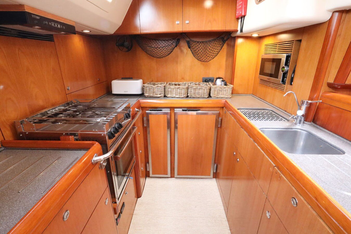 2003-moody-63-6-808d57