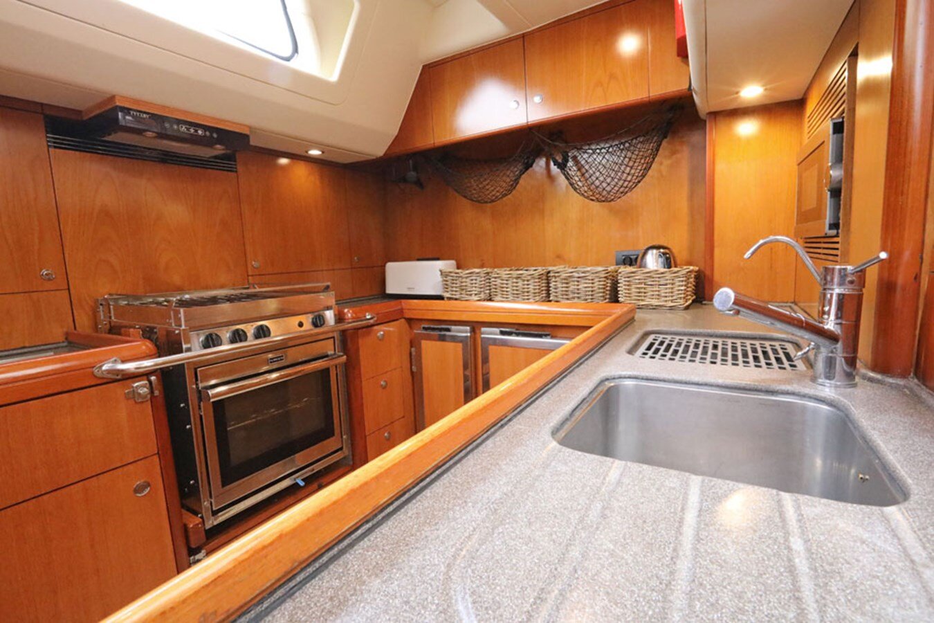 2003-moody-63-6-808d57