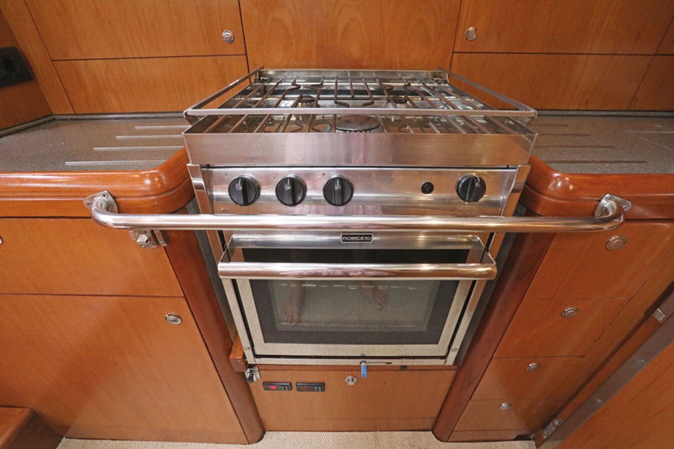 2003-moody-63-6-808d57