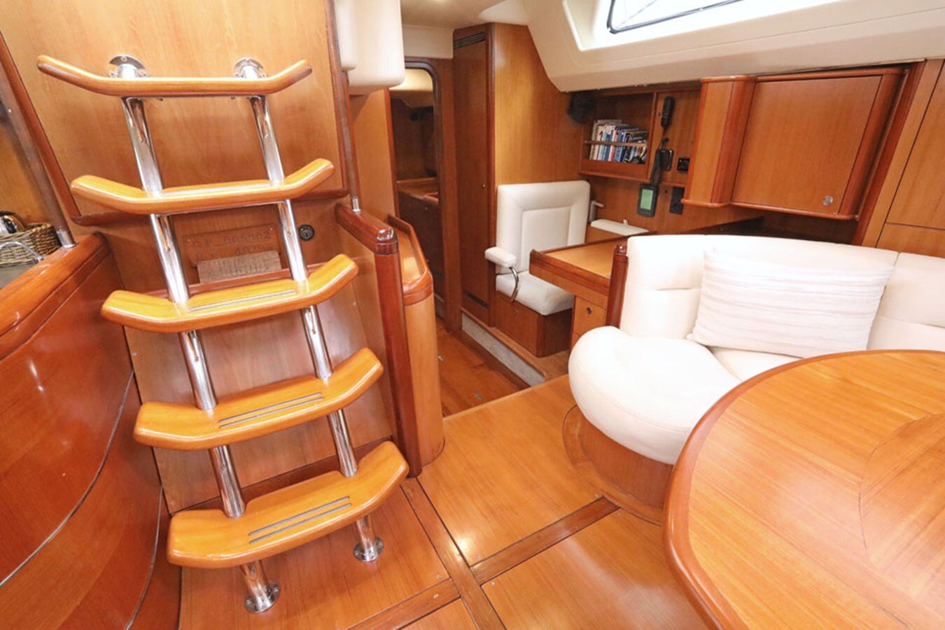 2003-moody-63-6-808d57