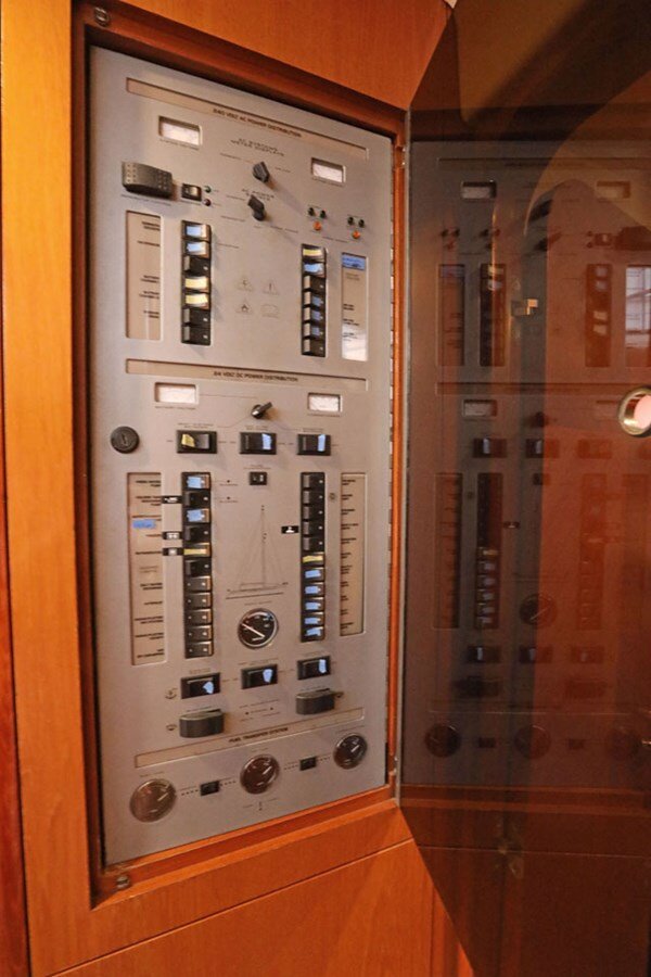 2003-moody-63-6-808d57