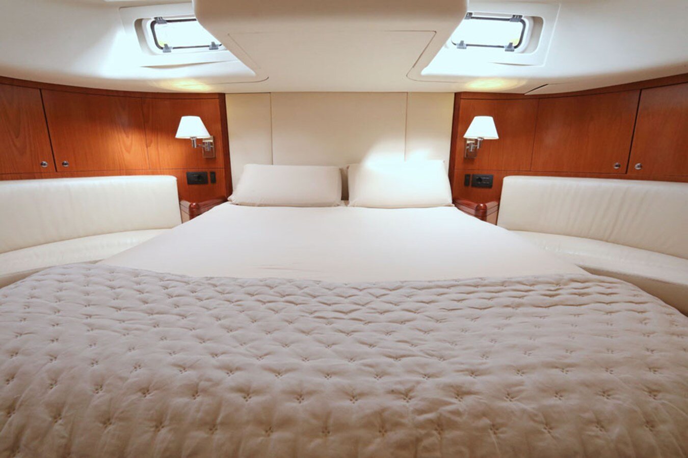 2003-moody-63-6-808d57