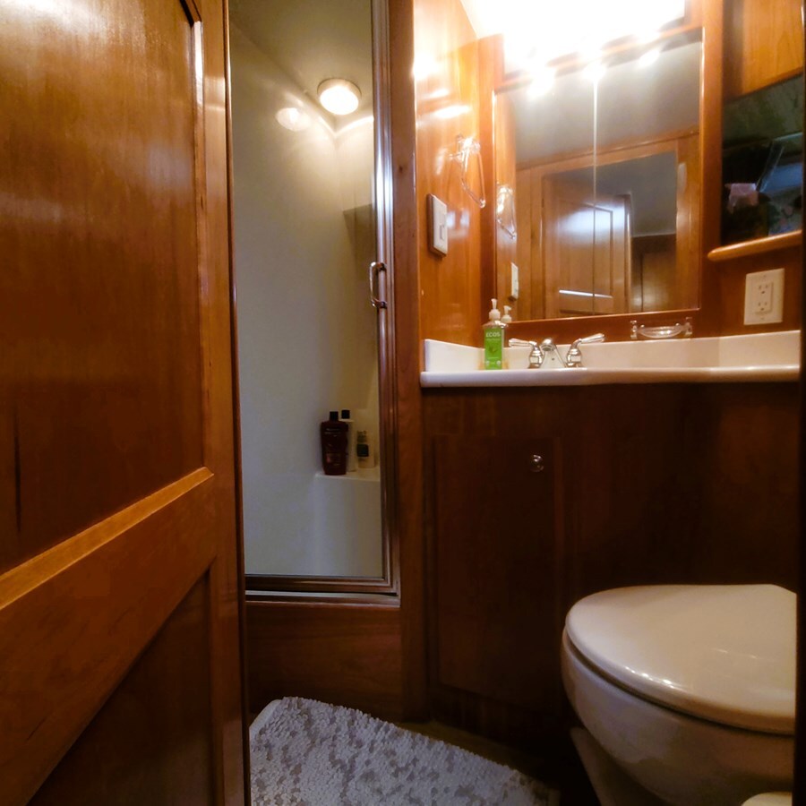 2003-navigator-40-10-9c8955