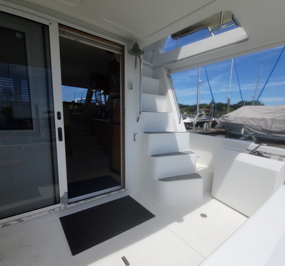 2003-navigator-40-10-9c8955