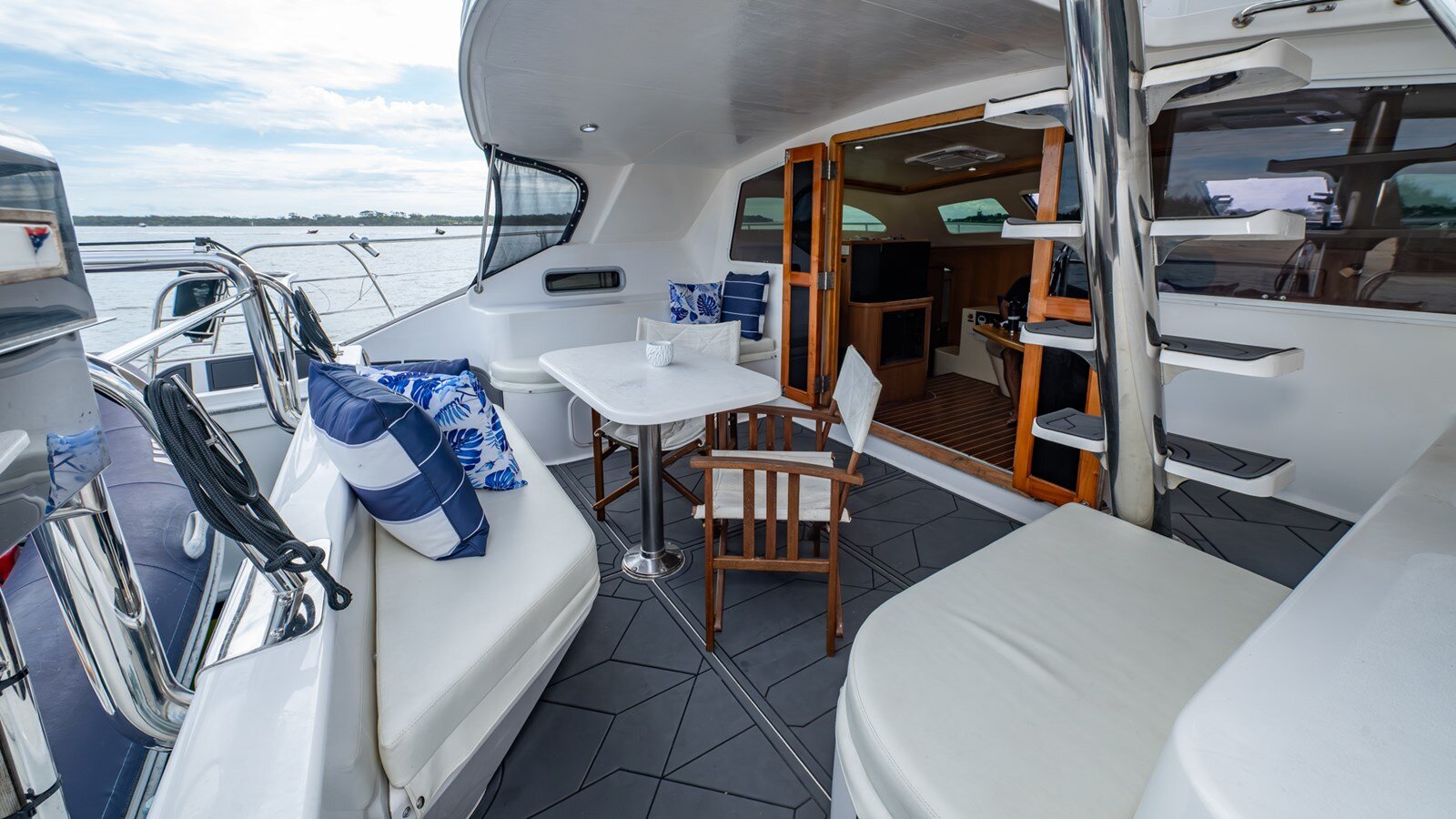 2003-perry-44-6-d48342