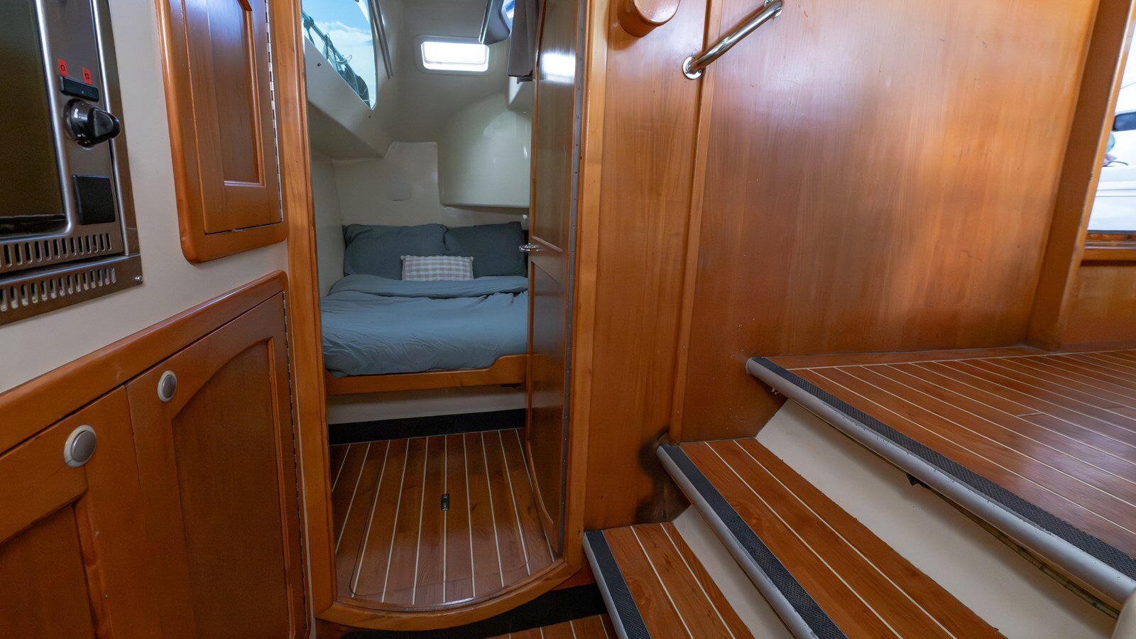 2003-perry-44-6-d48342