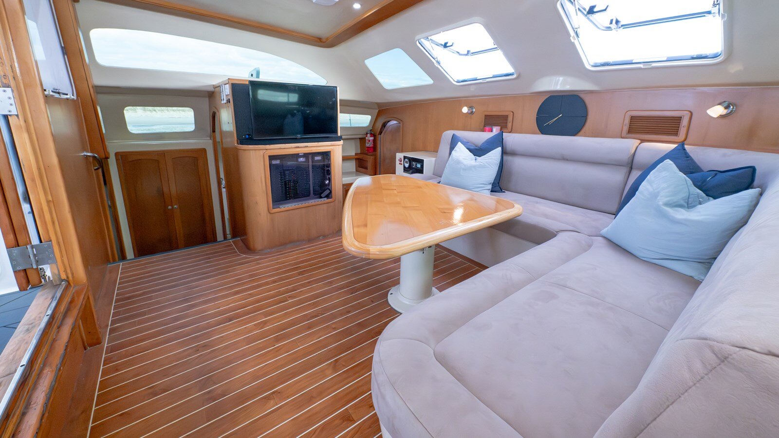 2003-perry-44-6-d48342