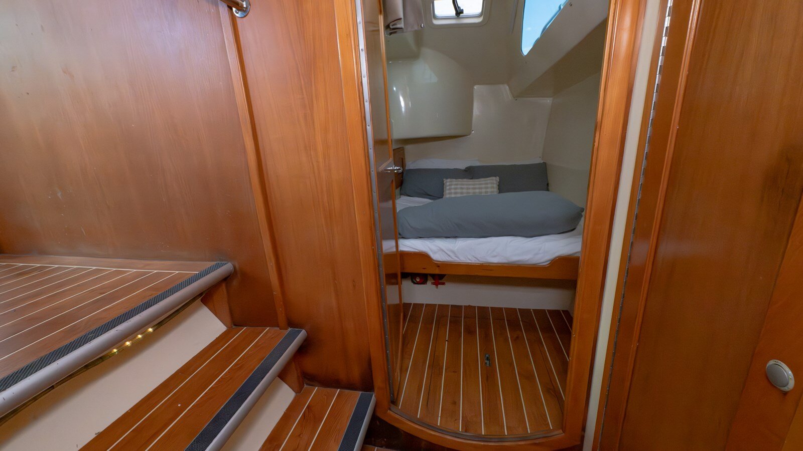 2003-perry-44-6-d48342