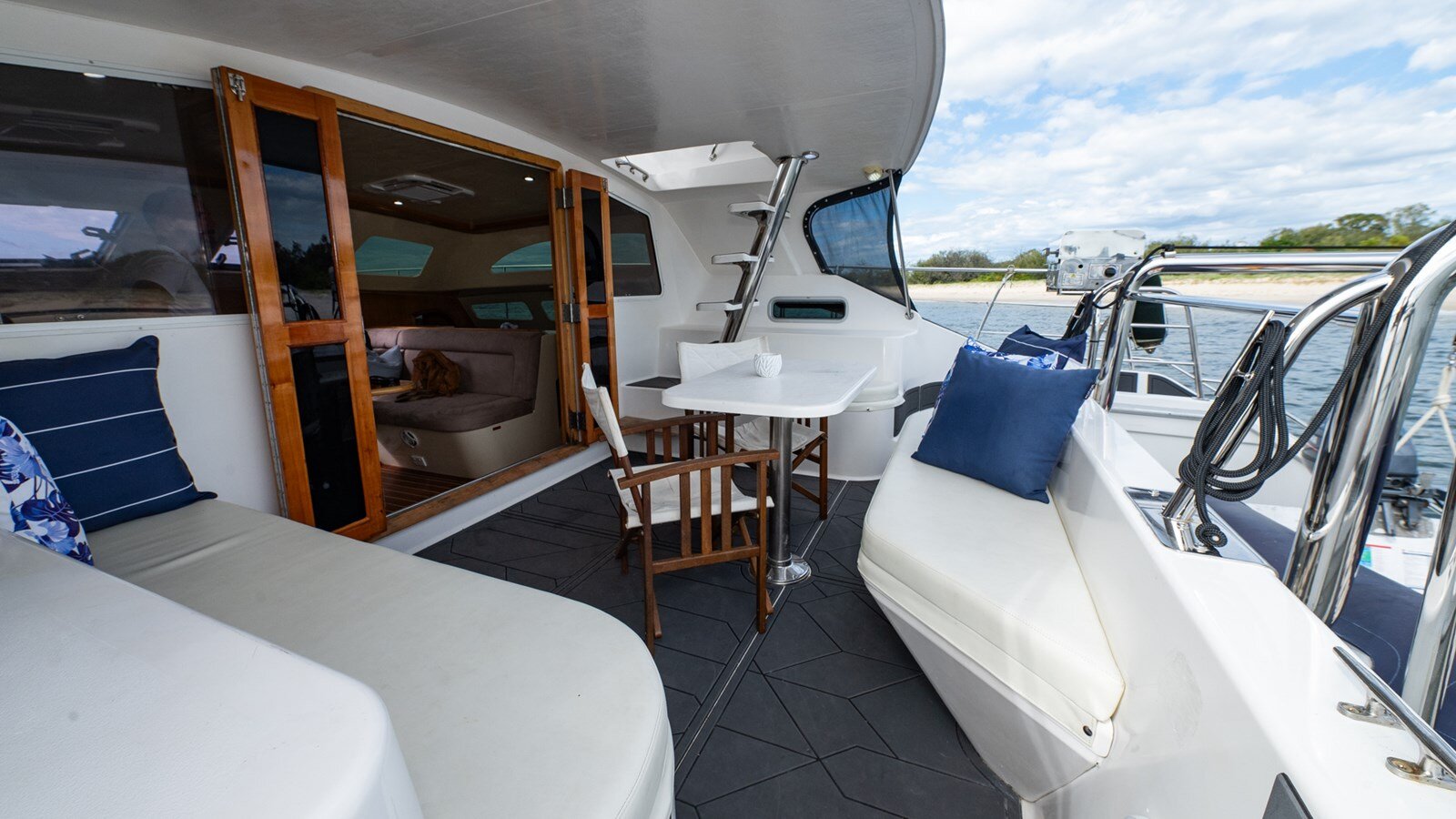 2003-perry-44-6-d48342