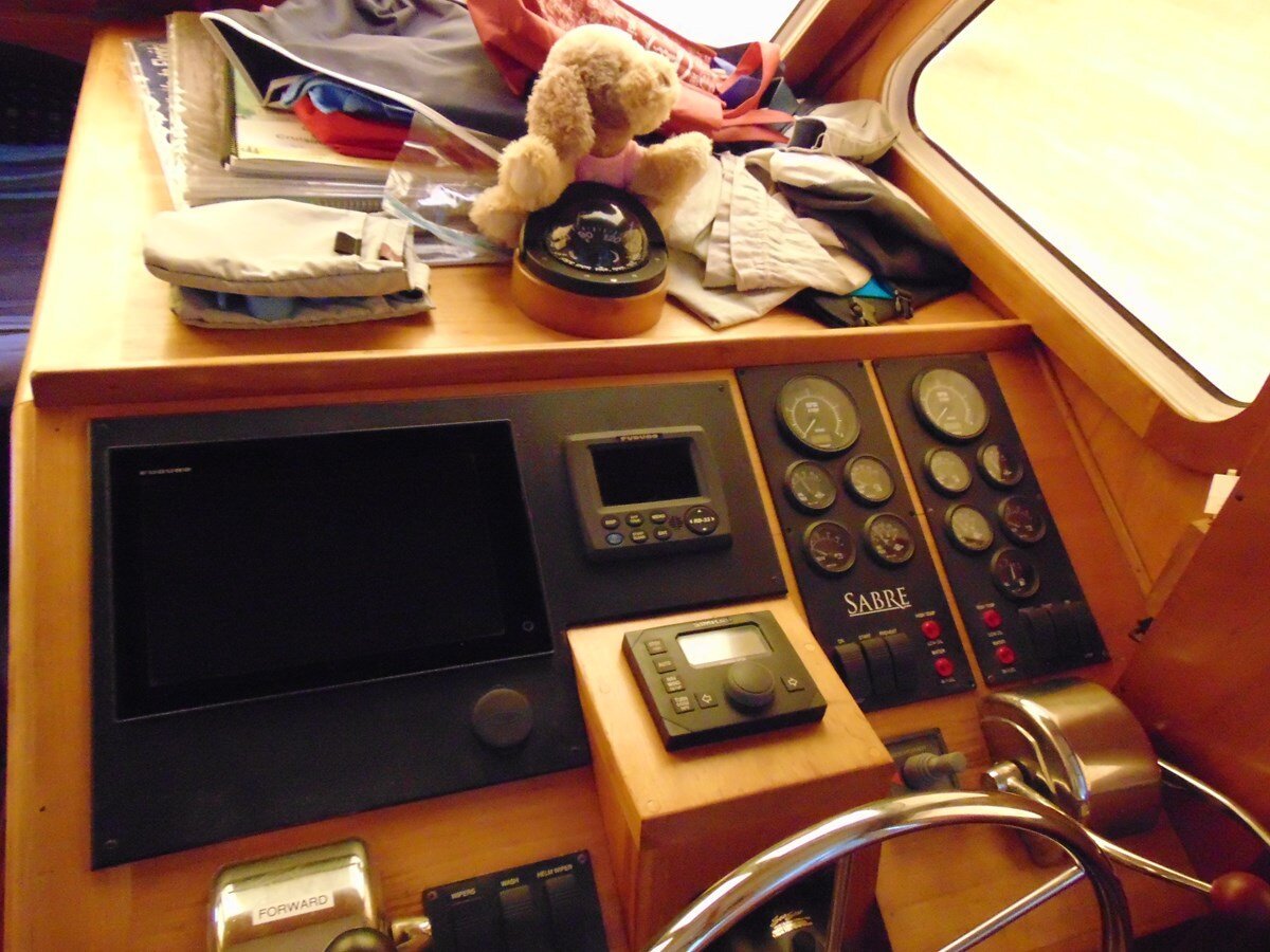 2003-sabre-yachts-36-c1faab