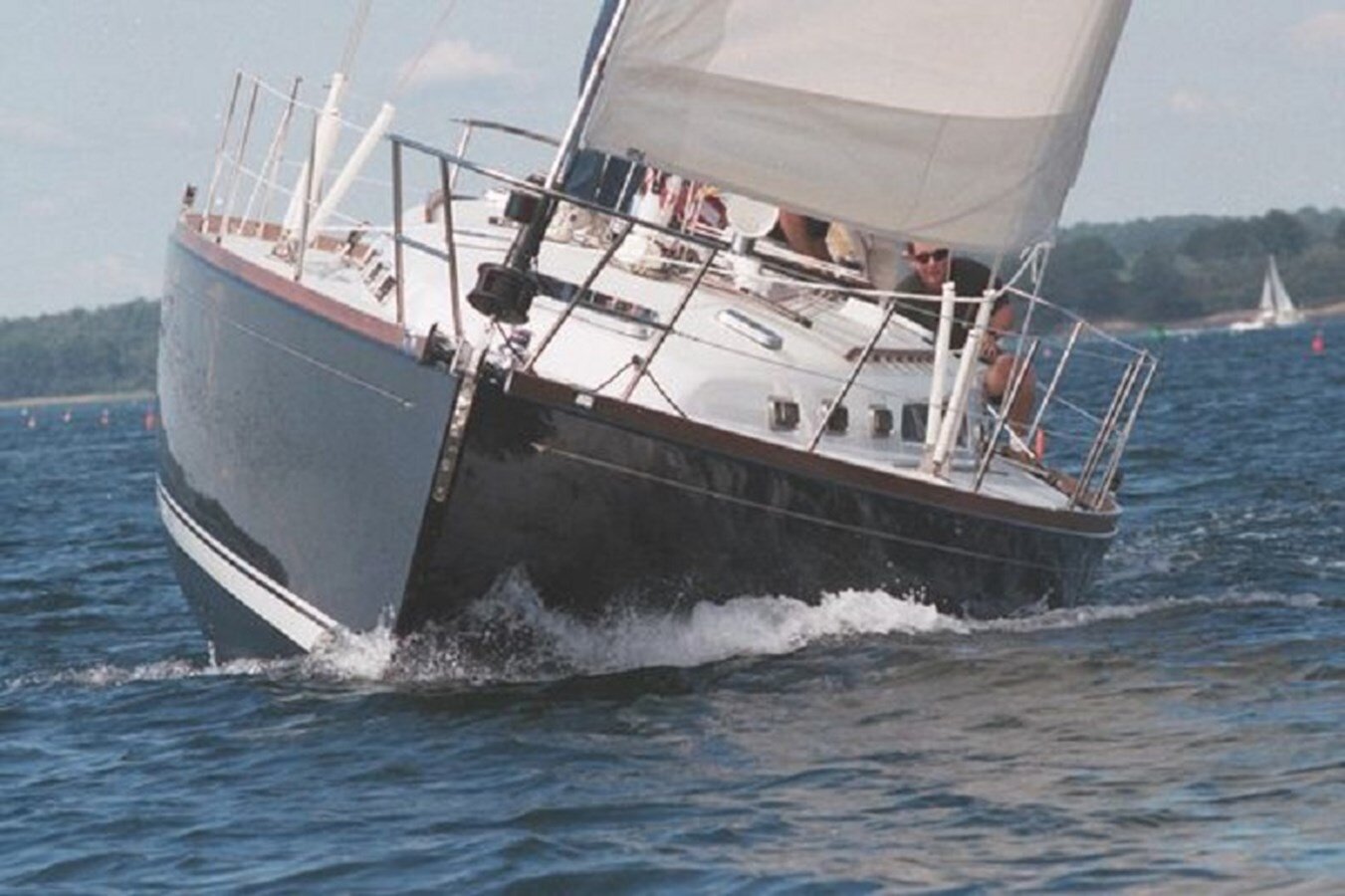 2003-sabre-yachts-42-6-baf378