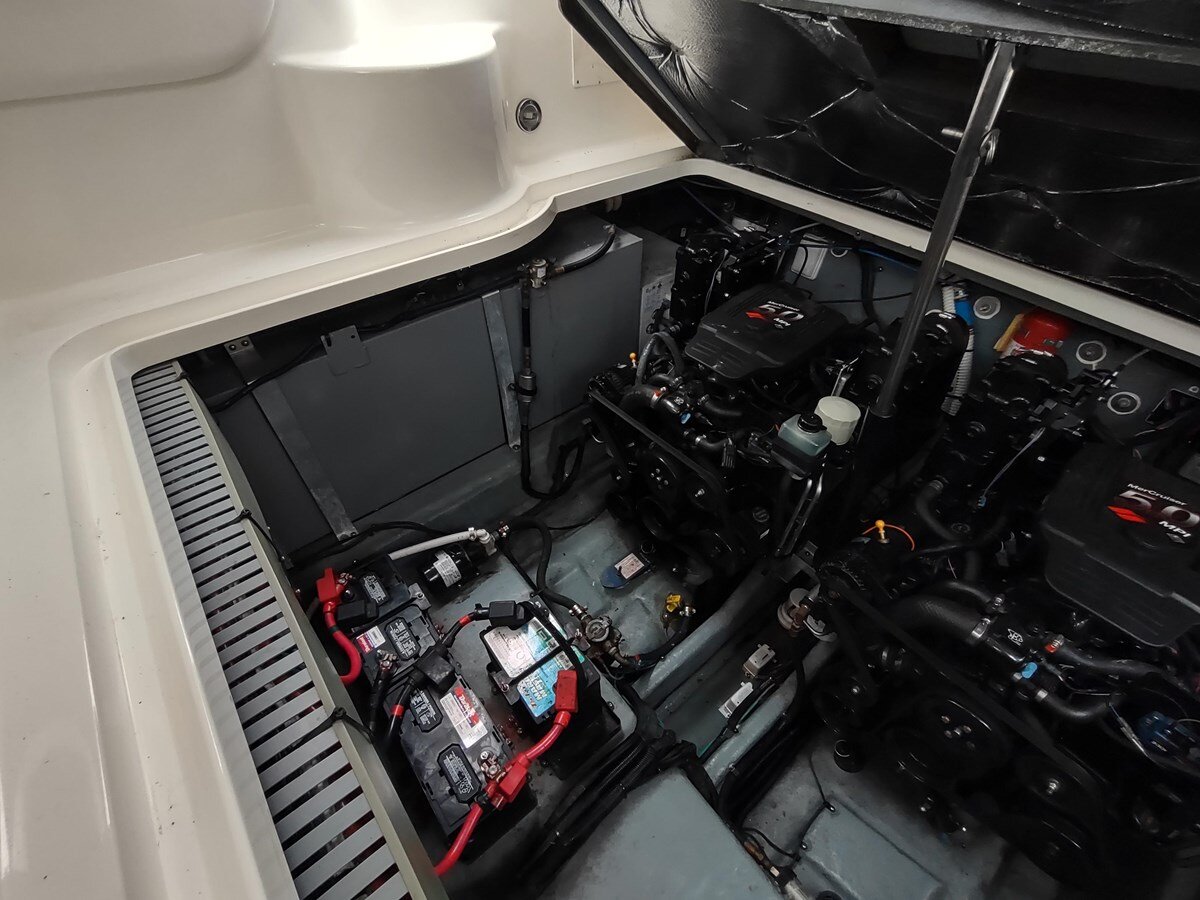 2003-sea-ray-33-4-dab025