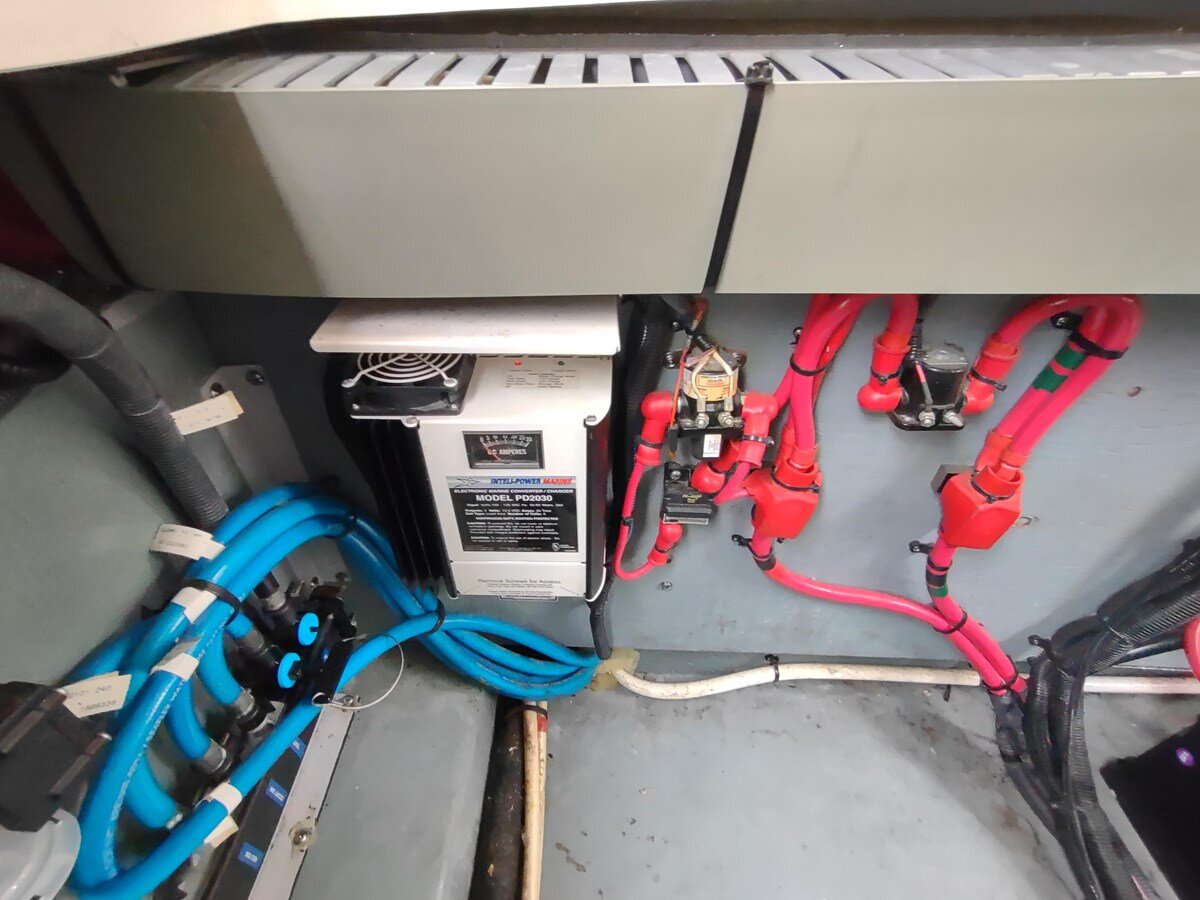 2003-sea-ray-33-4-dab025