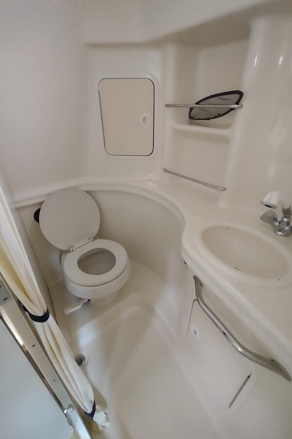 2003-sea-ray-33-4-dab025