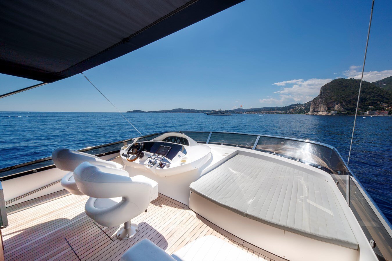 2003 SUNSEEKER 85' 4