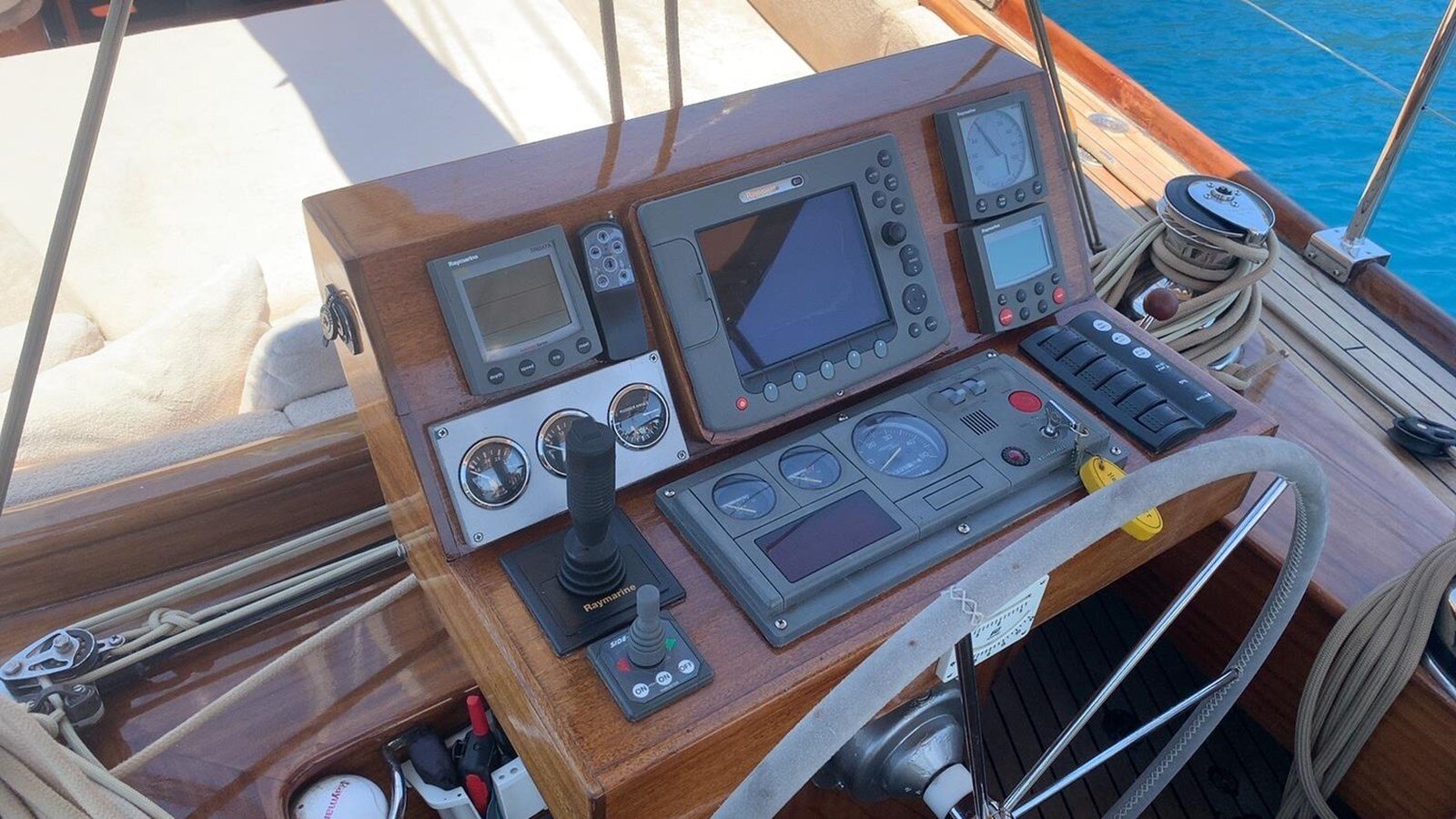 2003-valena-yachting-52-10-688ead