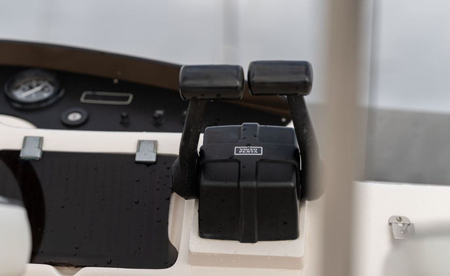 2004-astondoa-42-31a2ae