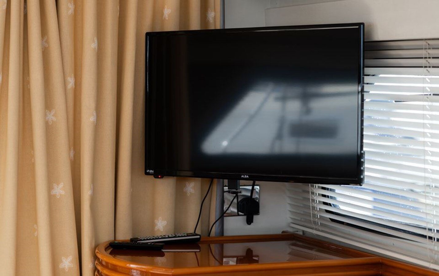 2004-astondoa-42-31a2ae