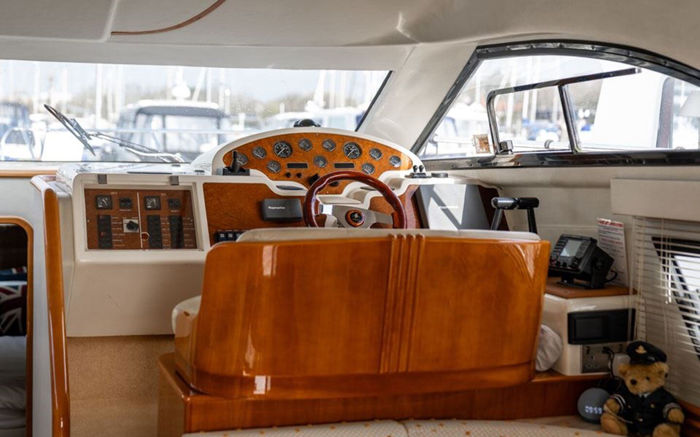 2004-astondoa-42-31a2ae