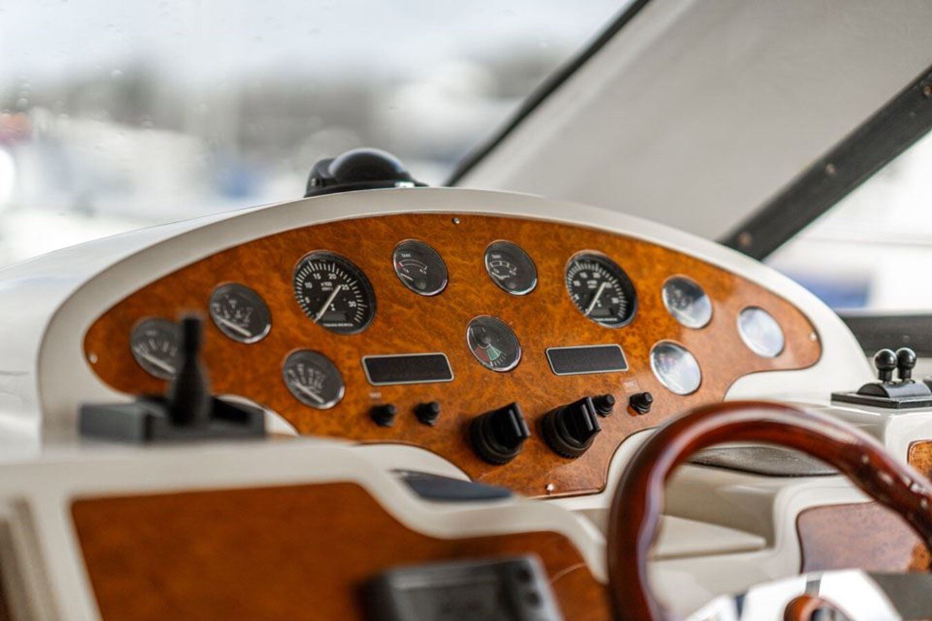 2004-astondoa-42-31a2ae