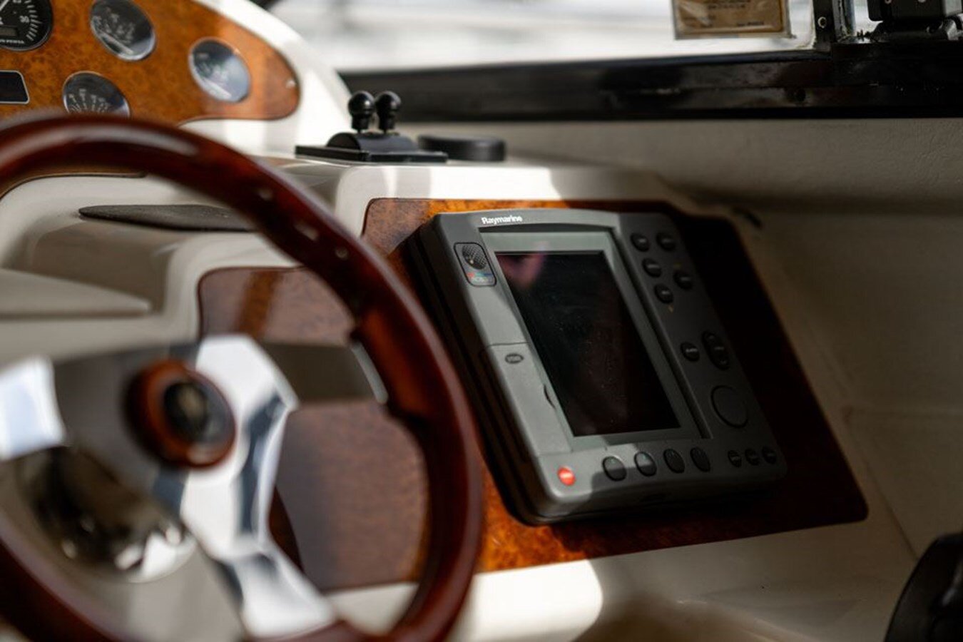 2004-astondoa-42-31a2ae