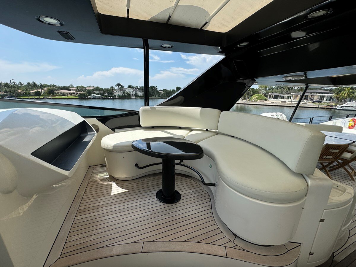 2004-azimut-yachts-116-5c2028