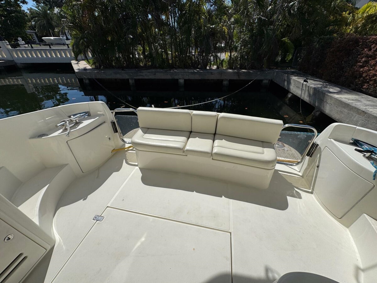 2004-azimut-yachts-43-46df14