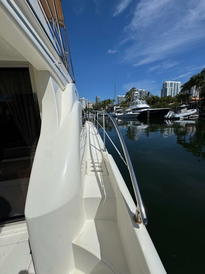 2004-azimut-yachts-43-46df14