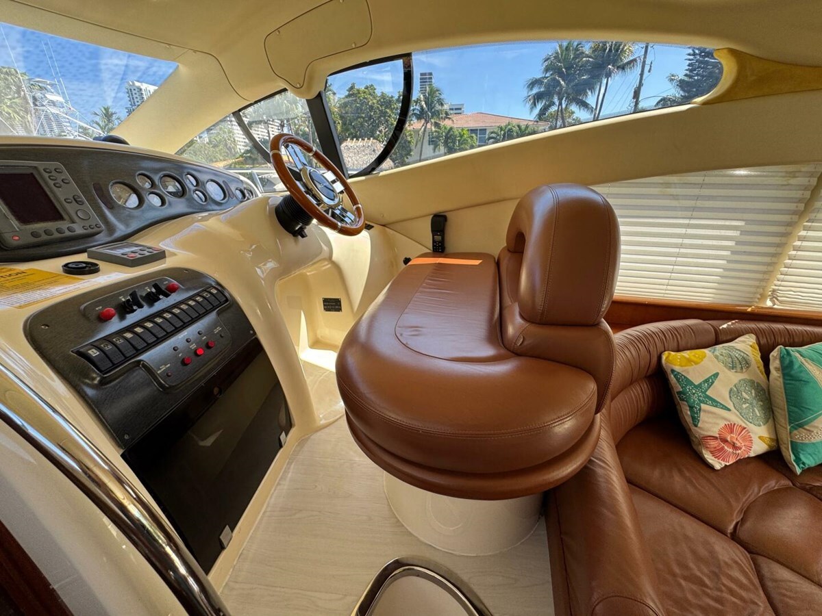 2004-azimut-yachts-43-46df14