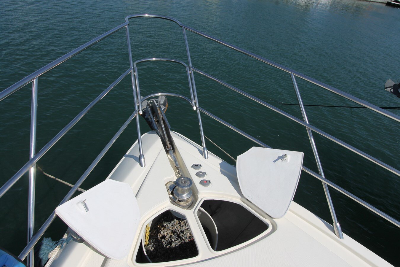 2004-azimut-yachts-63-1-053c56