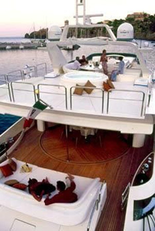 2004-azimut-yachts-97-7-021e27