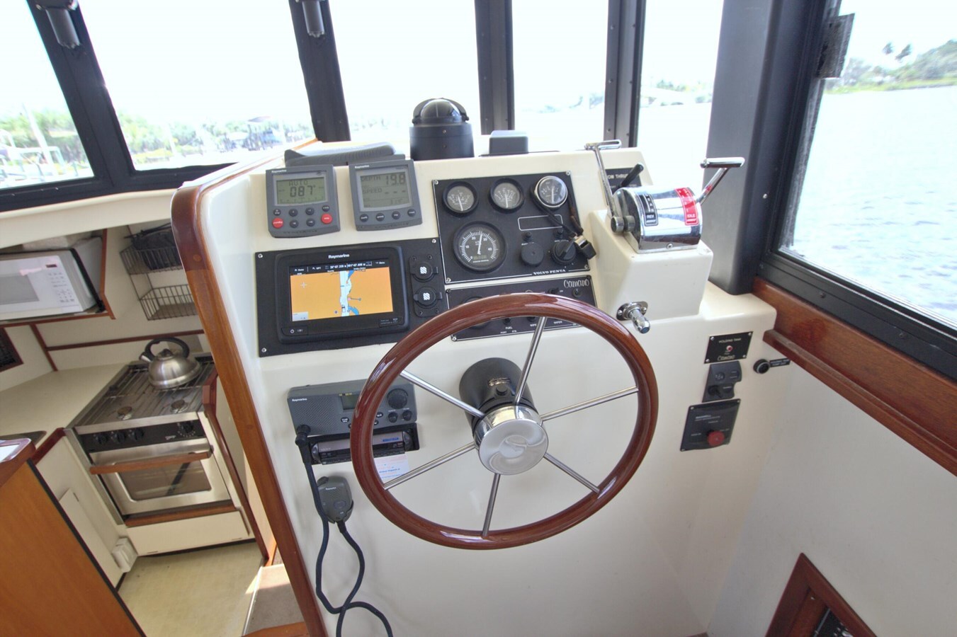 2004-camano-31-1e6e74