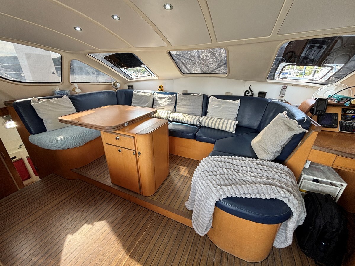 2004-catana-47-1-5e7140