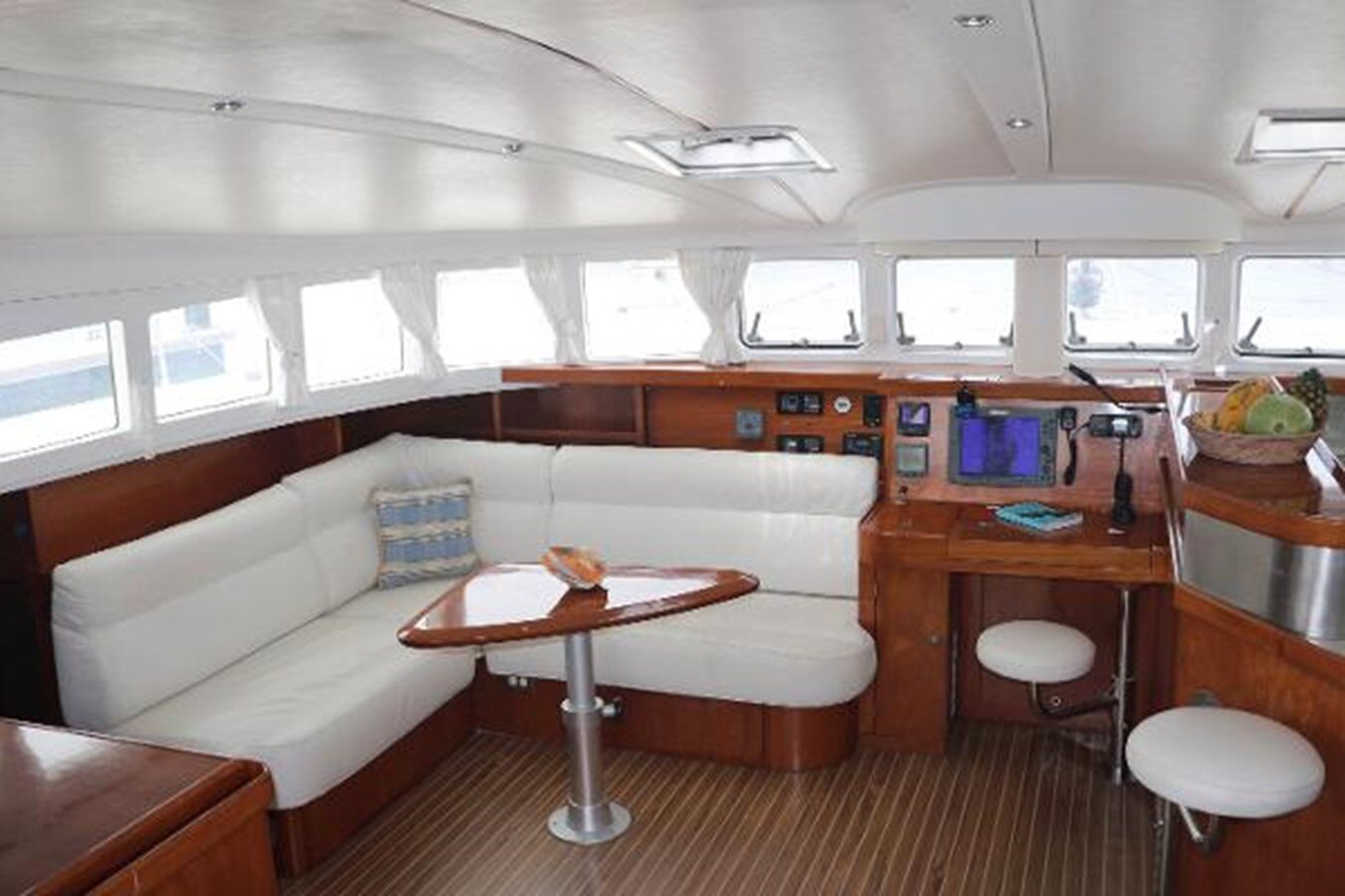 2004-cnb-yachts-55-11-c6b6ad