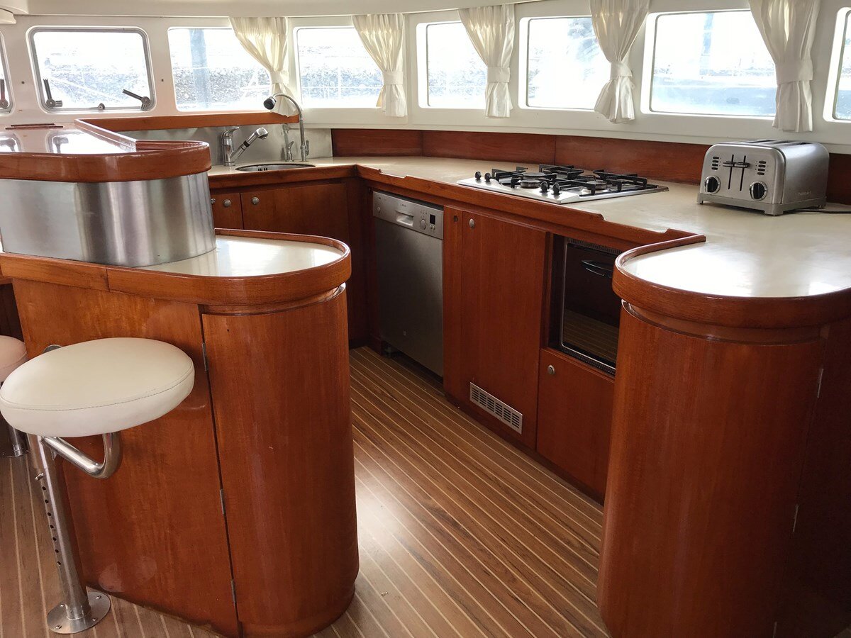 2004-cnb-yachts-55-11-c6b6ad