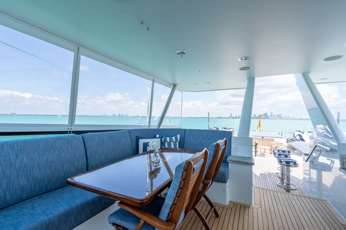 2004-crescent-yachts-120-a38bde