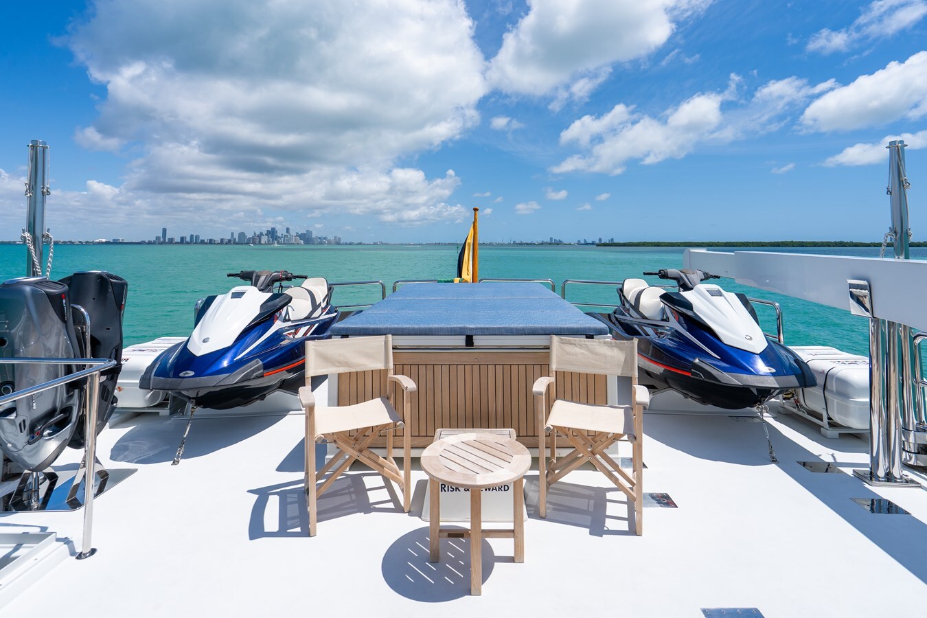 2004-crescent-yachts-120-a38bde