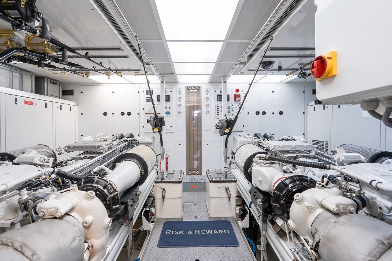 2004-crescent-yachts-120-a38bde