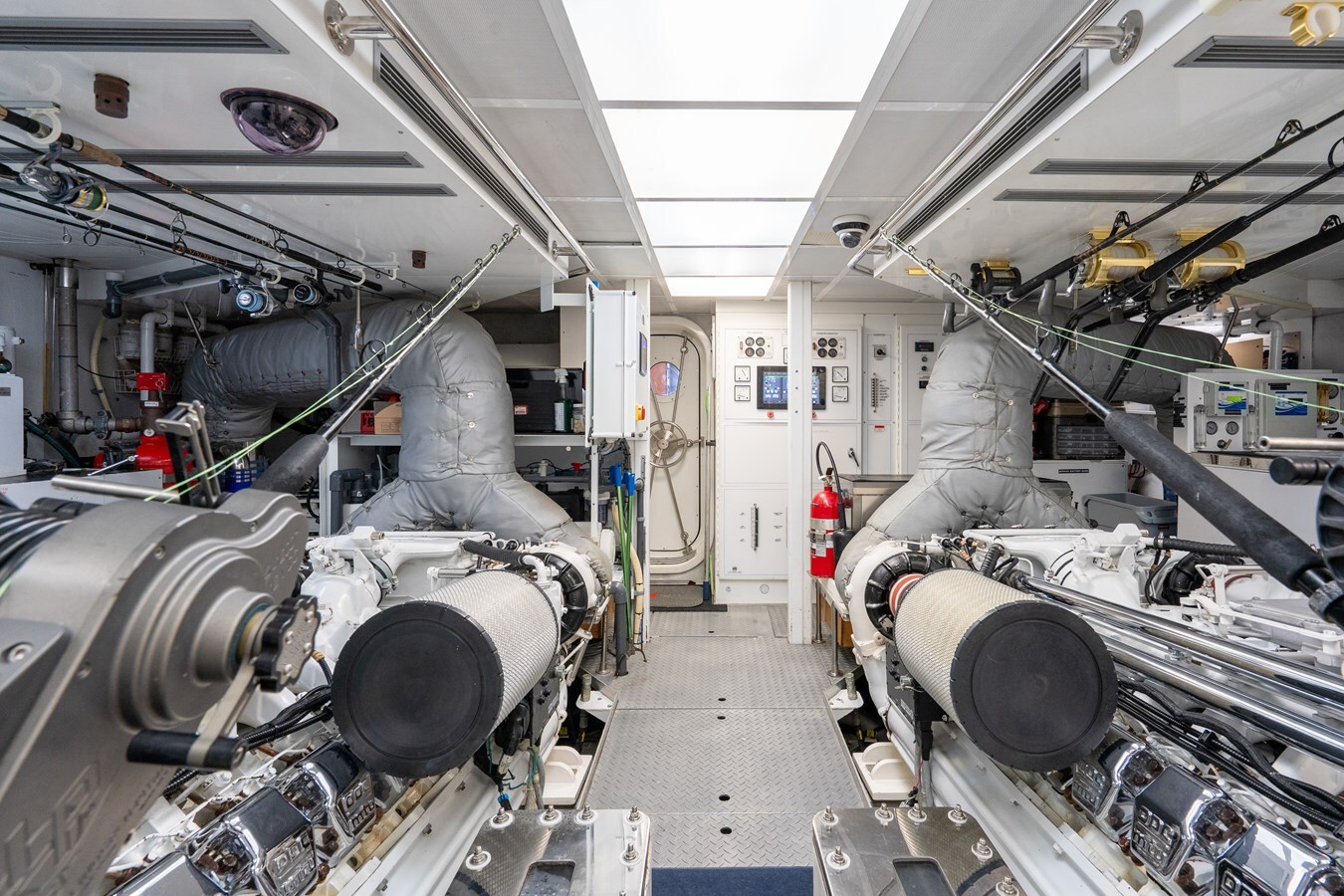 2004-crescent-yachts-120-a38bde