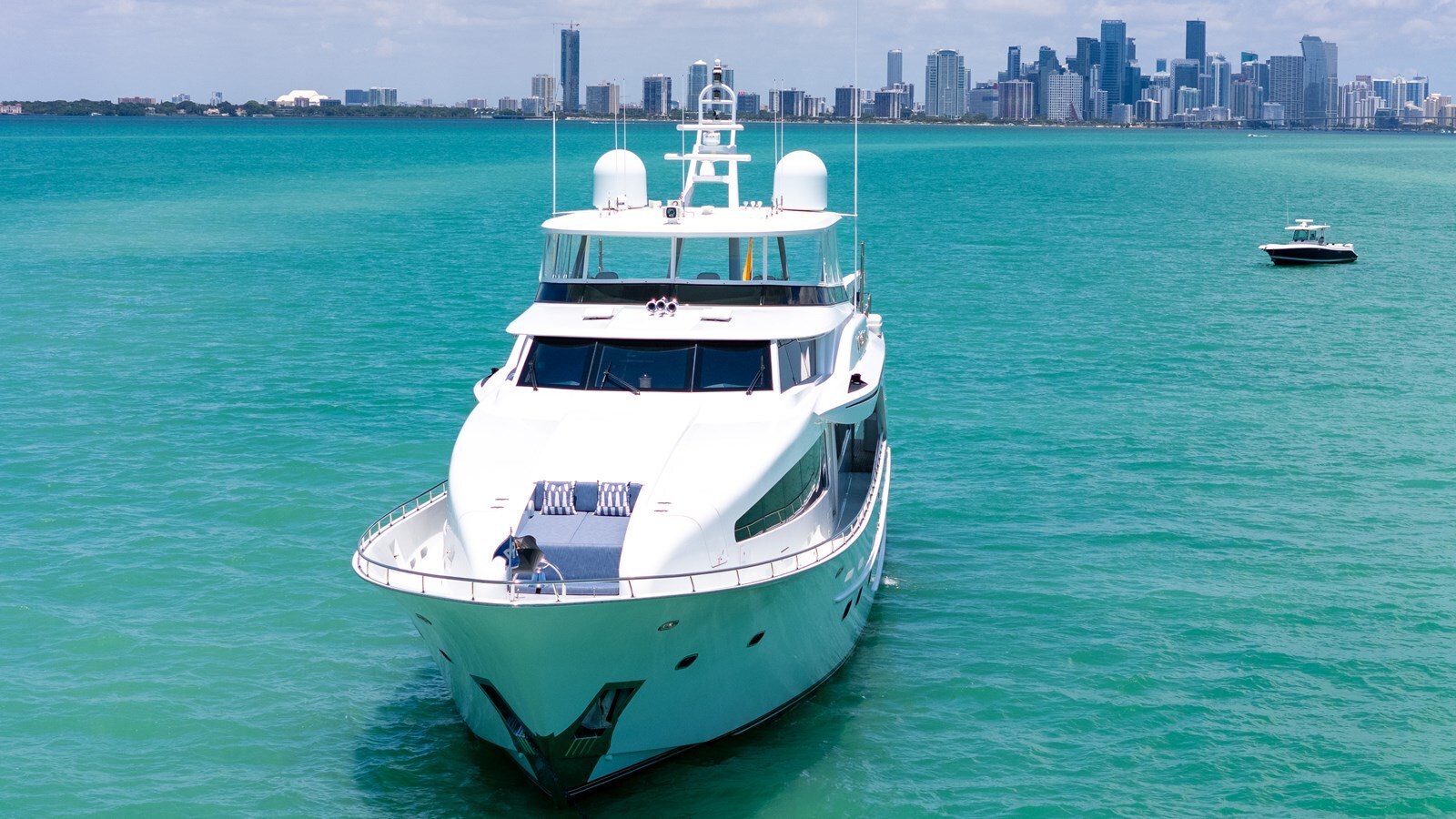 2004-crescent-yachts-120-a38bde