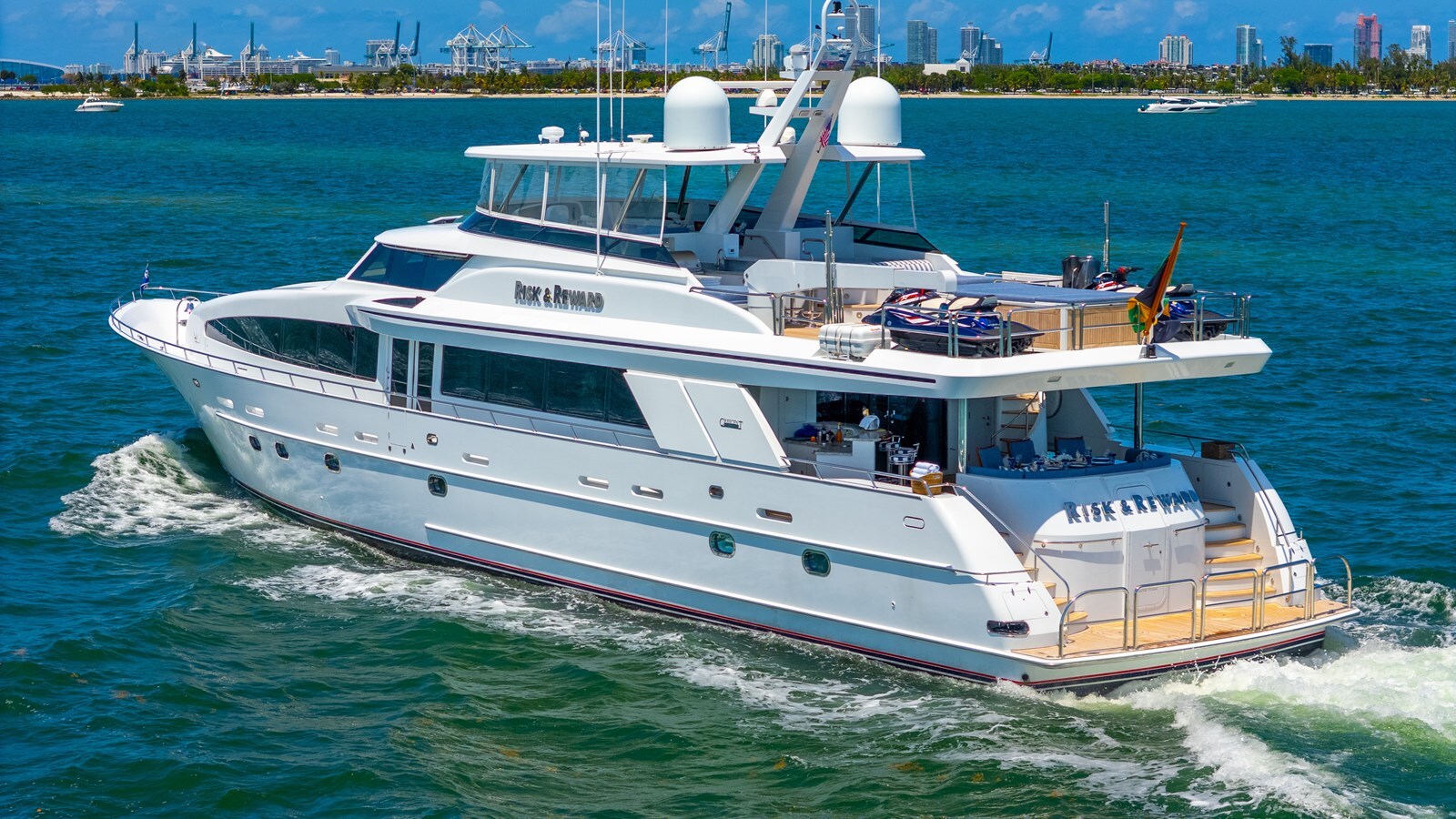 2004-crescent-yachts-120-a38bde