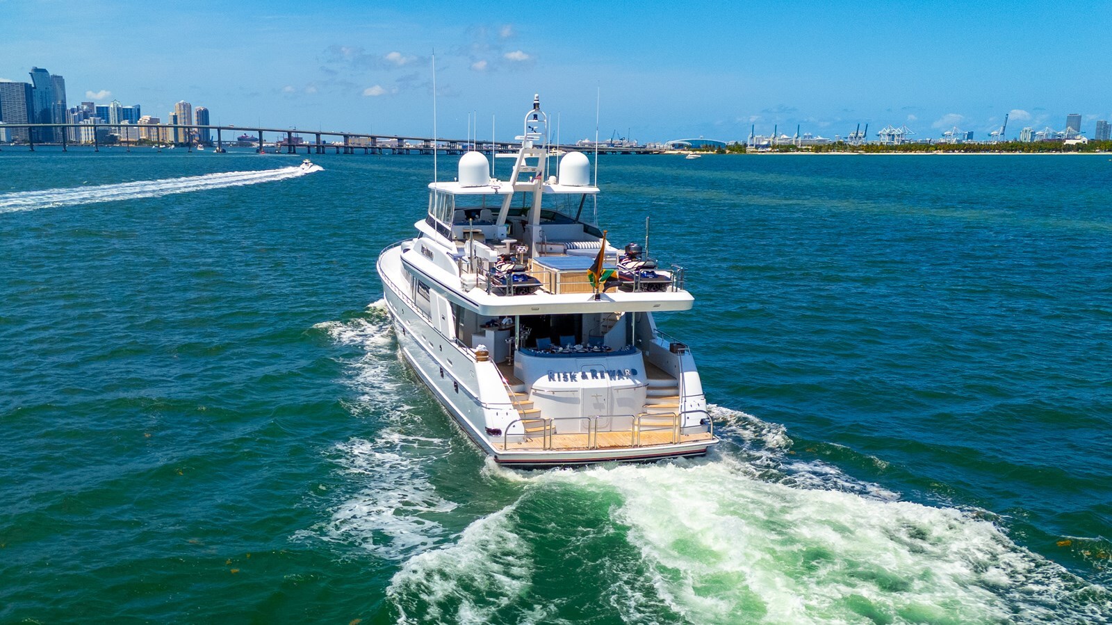 2004-crescent-yachts-120-a38bde