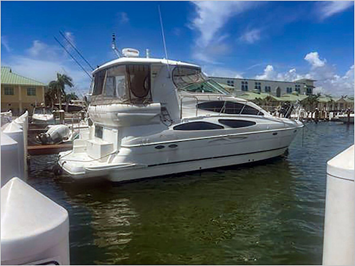 2004-cruisers-yachts-41-1-1b9605