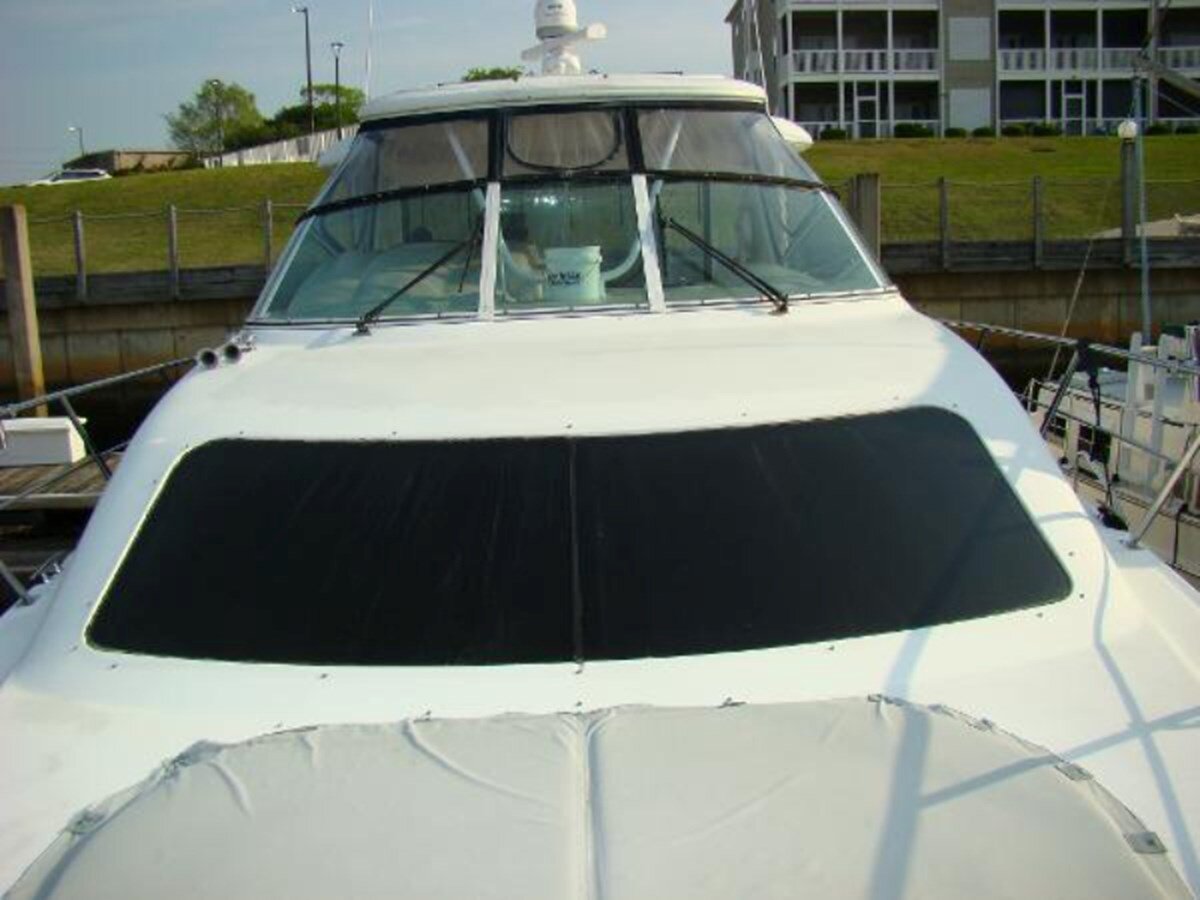 2004-cruisers-yachts-45-f7a5fb