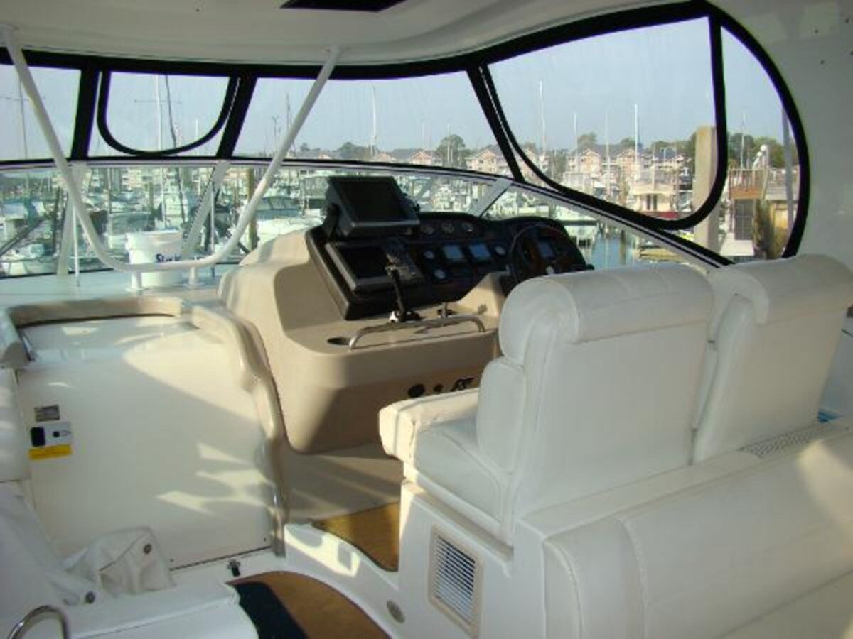 2004-cruisers-yachts-45-f7a5fb