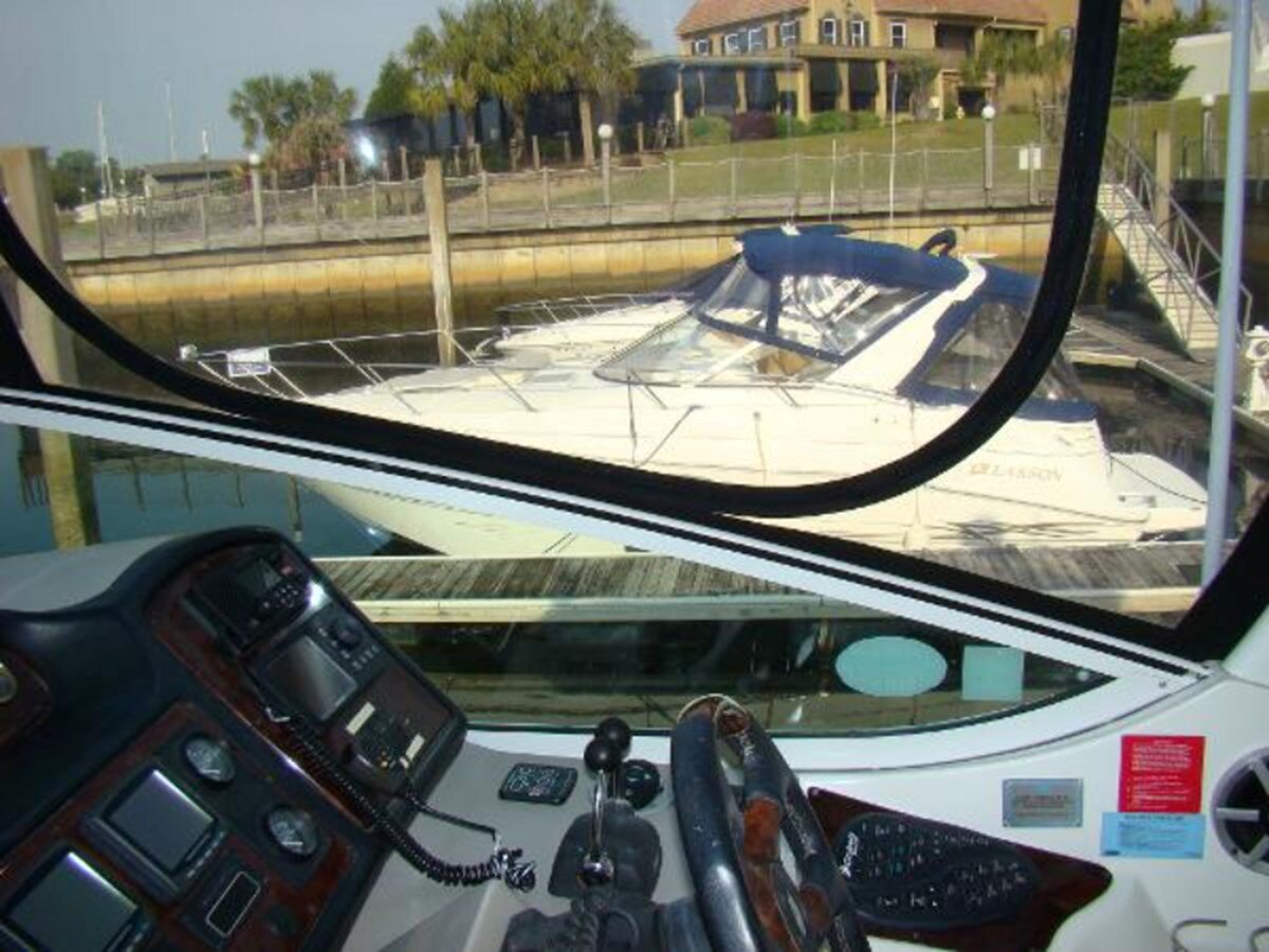 2004-cruisers-yachts-45-f7a5fb